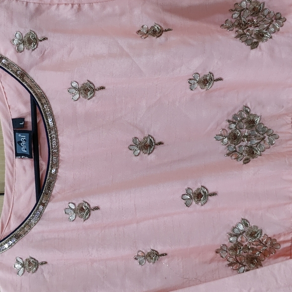 Prettiest long gown - Picture 3 of 7